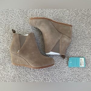TOMS | Kelsey Bootie | Taupe Gray Suede | Sz 8.5